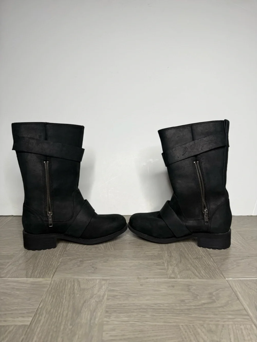 UGG Chancy Black Nubuck Boot 5